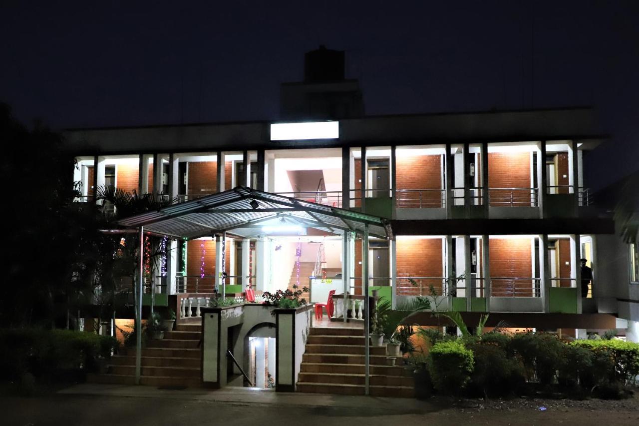 River Palace - A Valley View Hotel Panchgani Exteriér fotografie